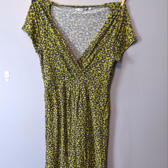 Boden Jersey Midi Dress Leopard Print Green Surplice Plunging Neckline Size 8R - Picture 5 of 8